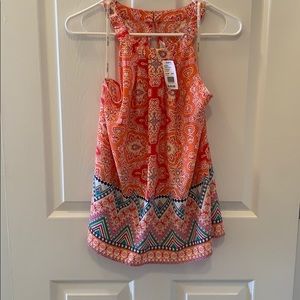 Tank with key hole back